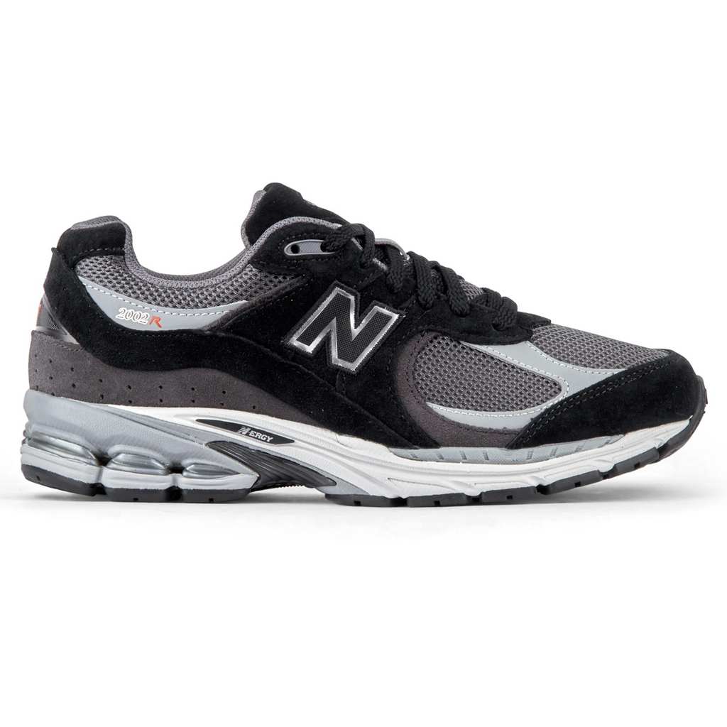 New Balance 2002R Trainers 'Black & Grey'
